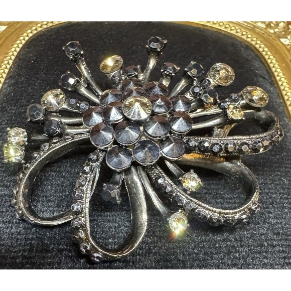 Vintage Rhinestone Starburst Flower Statement Brooch Black Champagne - Picture 7 of 14